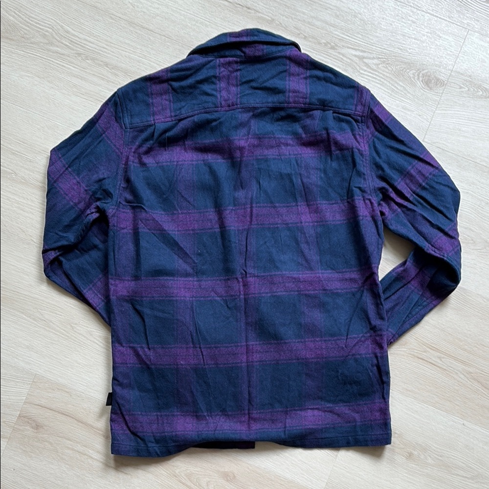 Patagonia Men's Fjord Flannel Purple and Blue - Picture 3 of 3